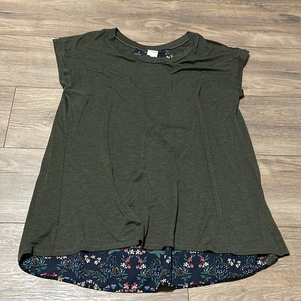 Short Sleeve Hi-Low Blouse